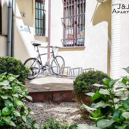 J&J Apartments Szeroka 25 Apartament 1 Torun Bagian luar foto