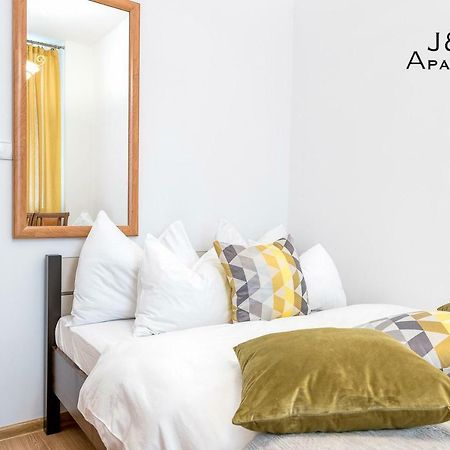 J&J Apartments Szeroka 25 Apartament 1 Torun Bagian luar foto
